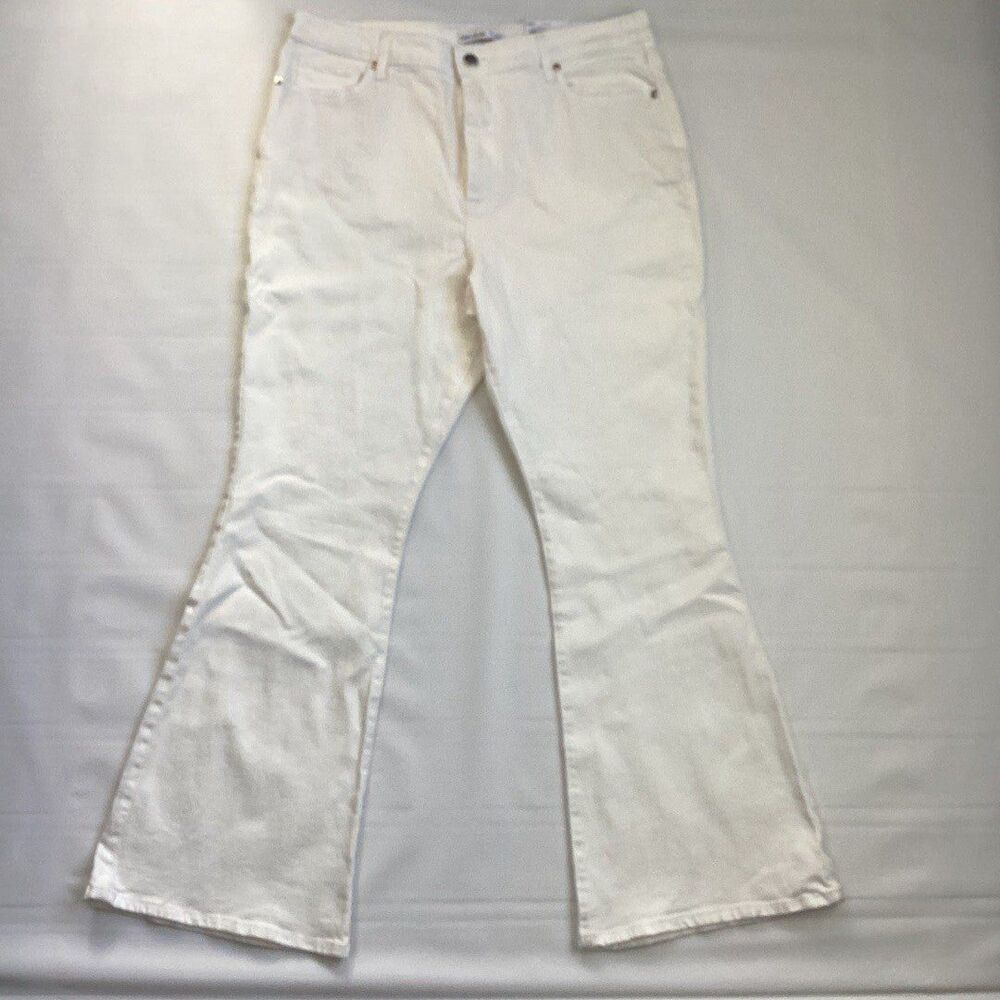 Elizabeth and James High Rise Flare Jeans Size 18